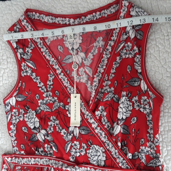 New Max Studio Size Small Red Floral Sleeveless Faux Wrap V-Neck Dress - Picture 10 of 16